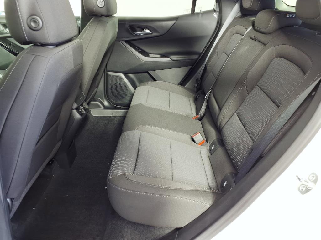 2026 Chevrolet Equinox LT photo 13