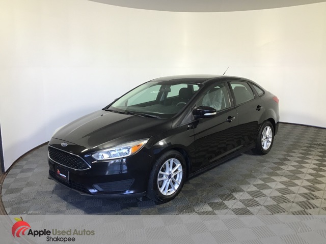 2015 Ford Focus SE photo 2
