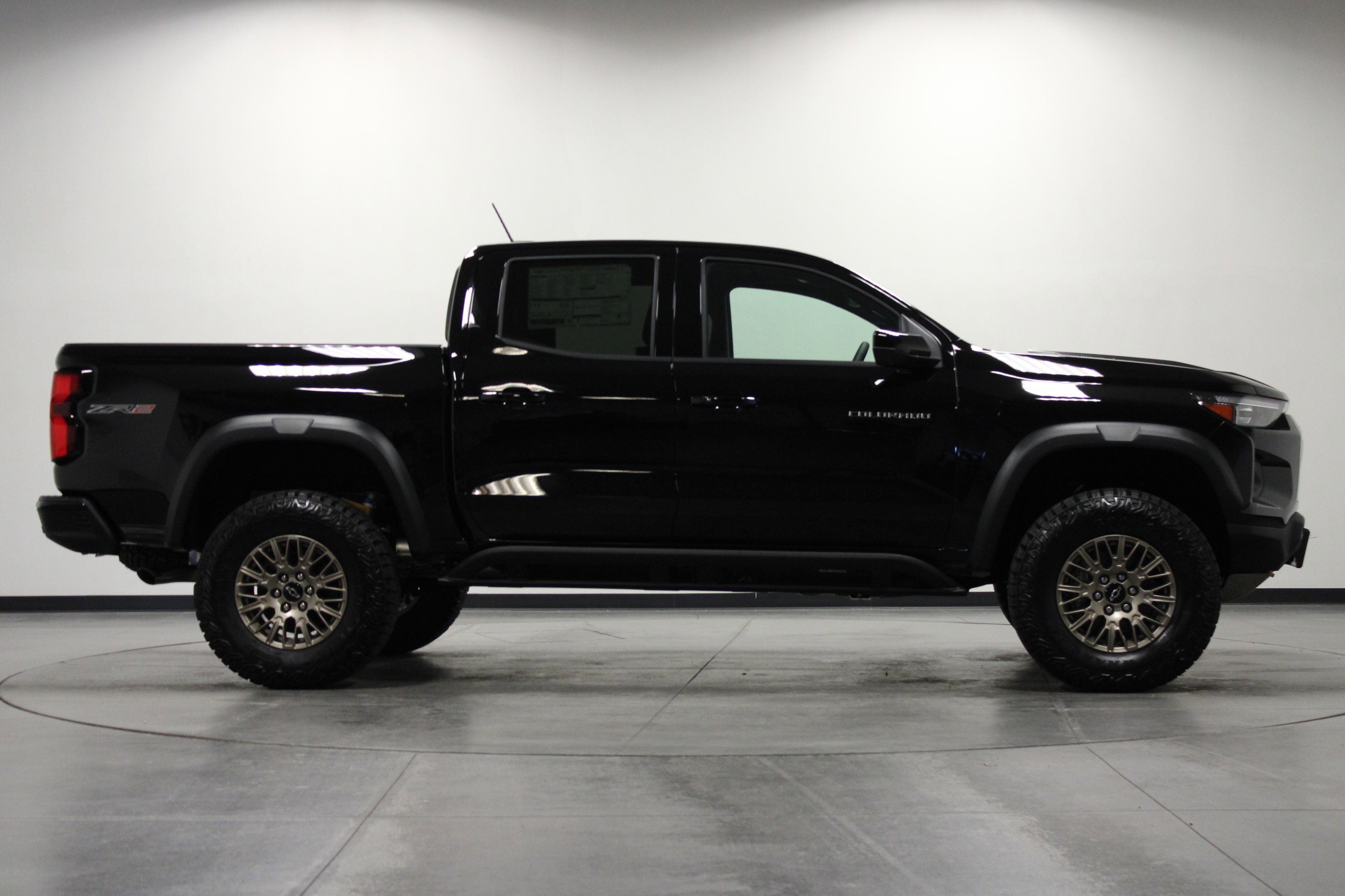 2026 Chevrolet Colorado ZR2 photo 2