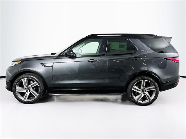 2025 Land Rover Discovery Metropolitan Edition photo 8