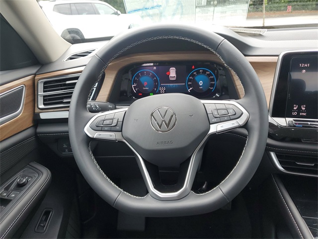 2026 Volkswagen Atlas SE Technology photo 17