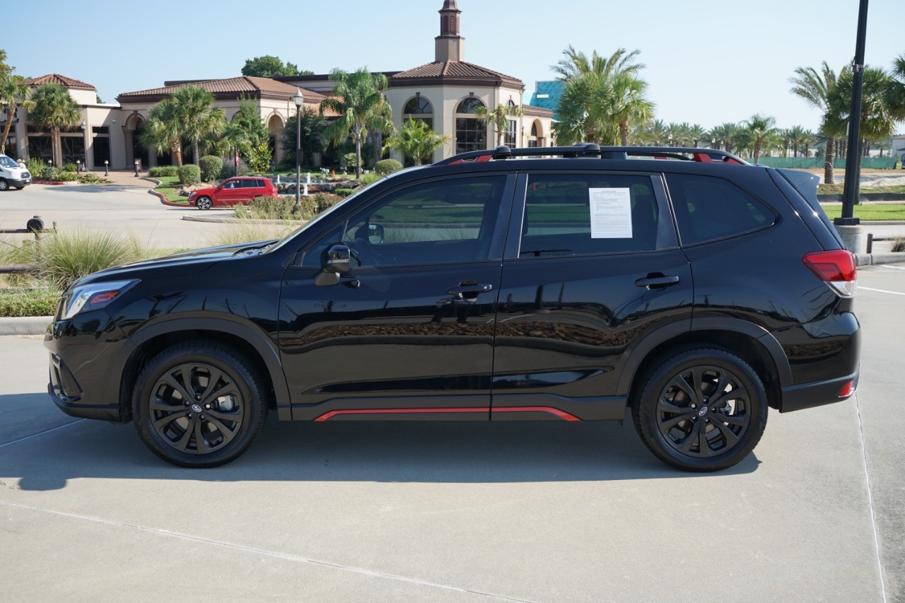 2022 Subaru Forester Sport photo 2