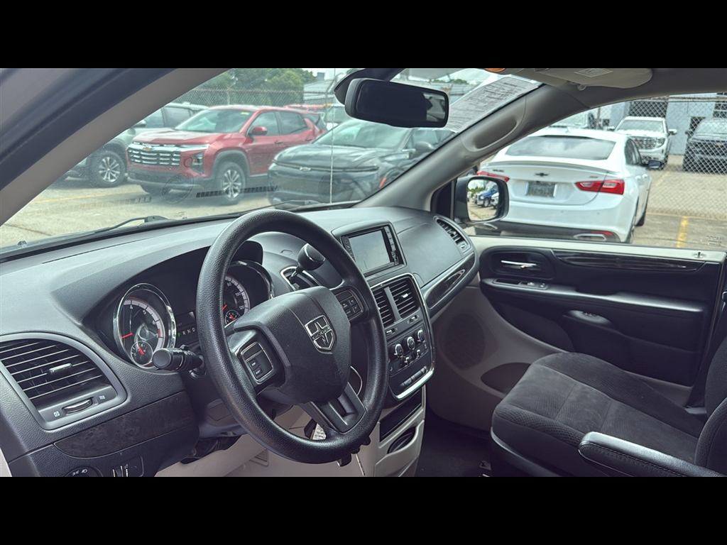 2019 Dodge Grand Caravan SE Sport photo 8
