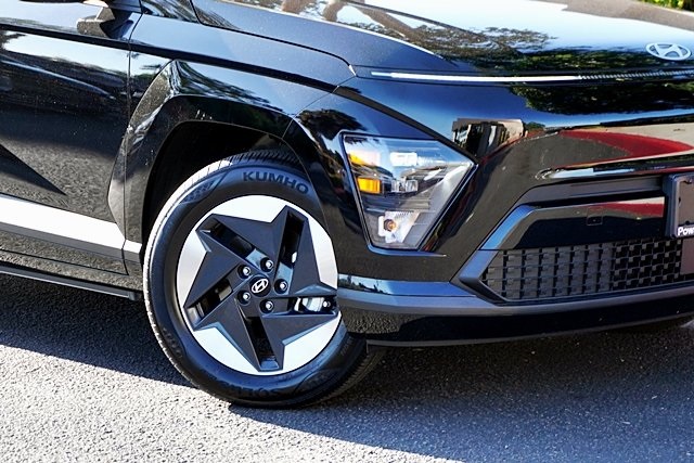 2025 Hyundai Kona Electric SE photo 3