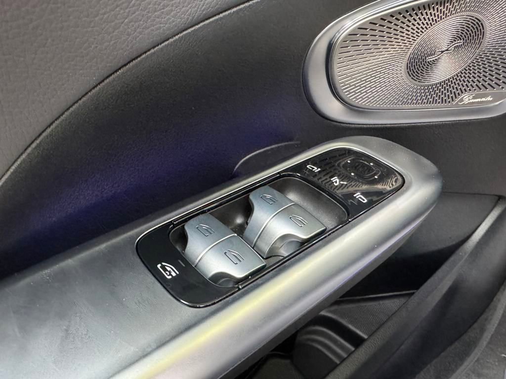 2025 Mercedes Benz C 300 photo 22