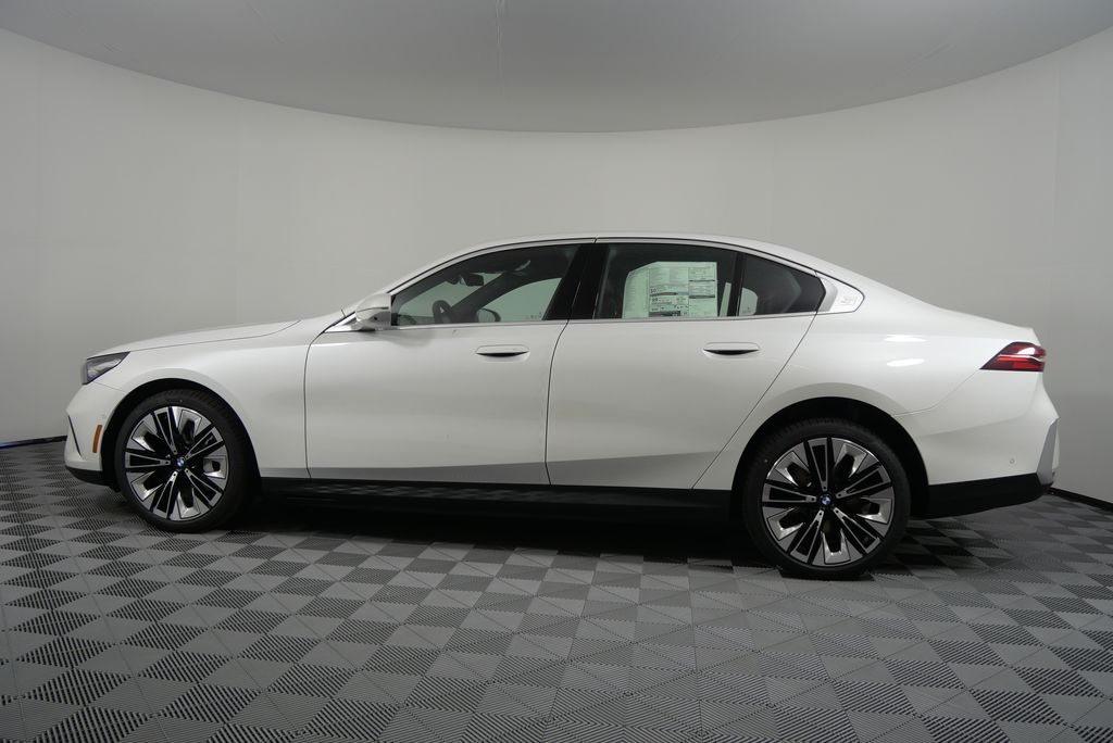 New 2025 Mineral White Metallic BMW eDrive40 image 6