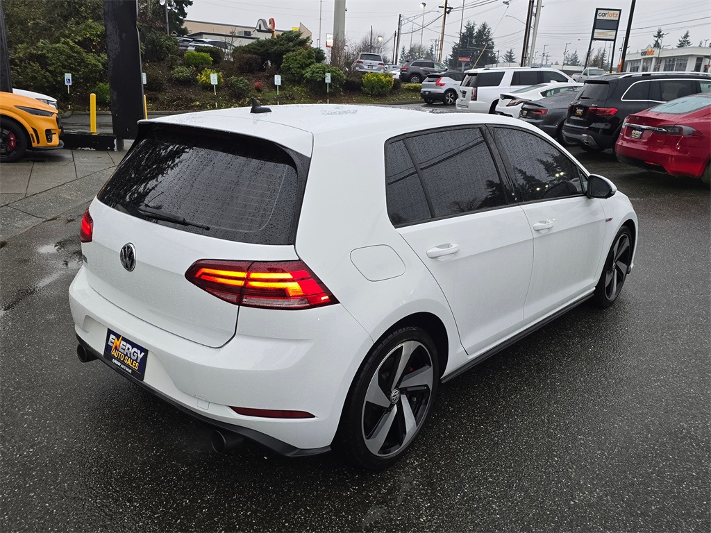 2018 Volkswagen Golf GTI SE photo 3