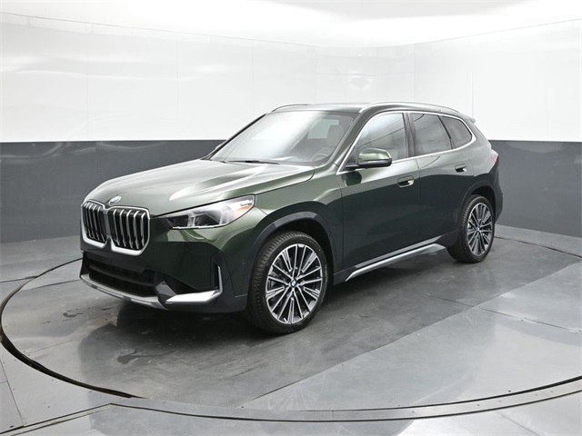 2025 BMW X1 28i's photo