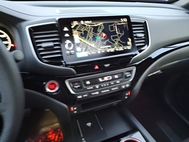 2025 Honda Ridgeline Black Edition photo 24