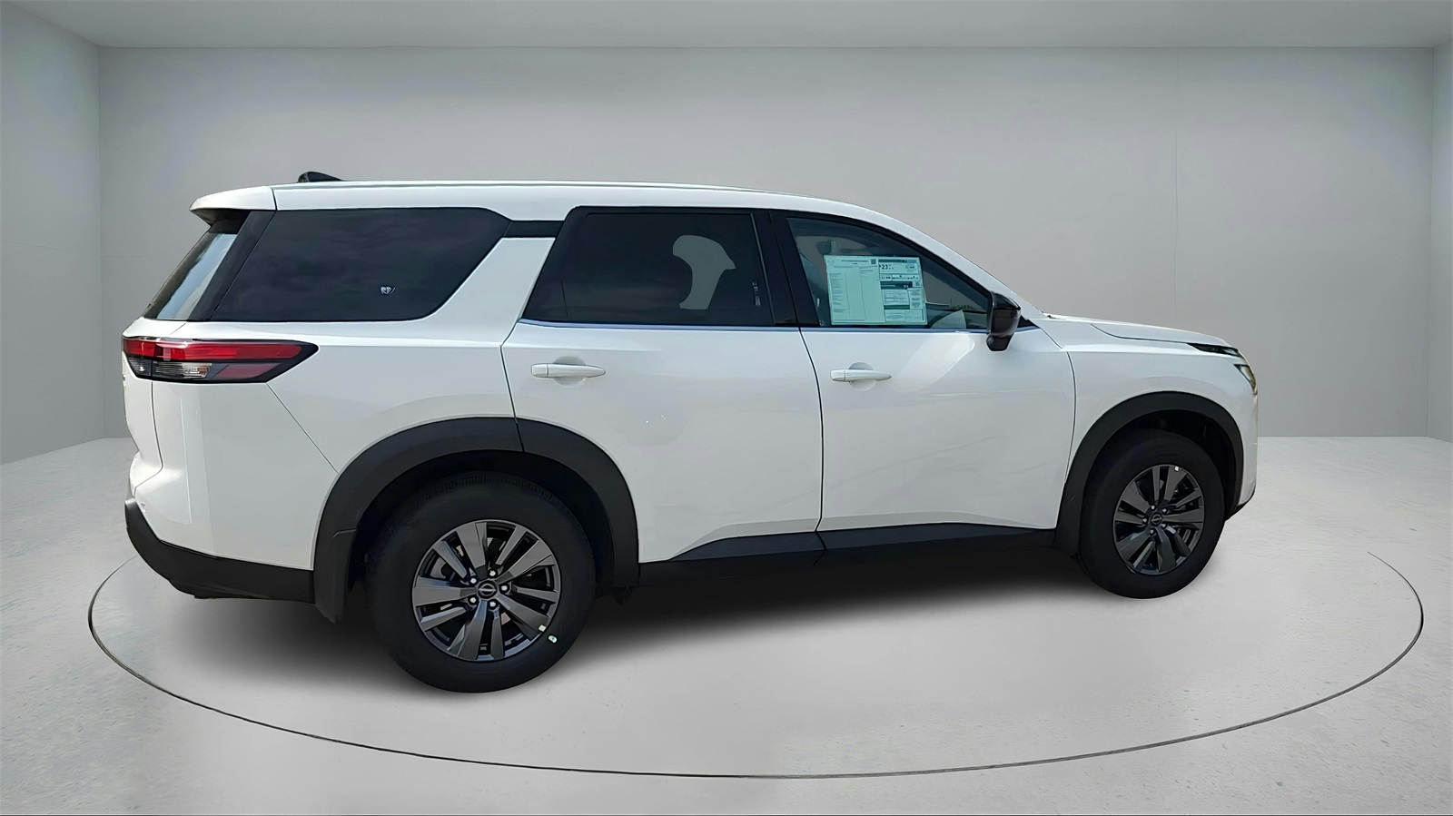 2025 Nissan Pathfinder S photo 3
