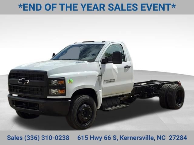 2024 Chevrolet Silverado 4500 Medium Duty Chassis Cab Work Truck's photo