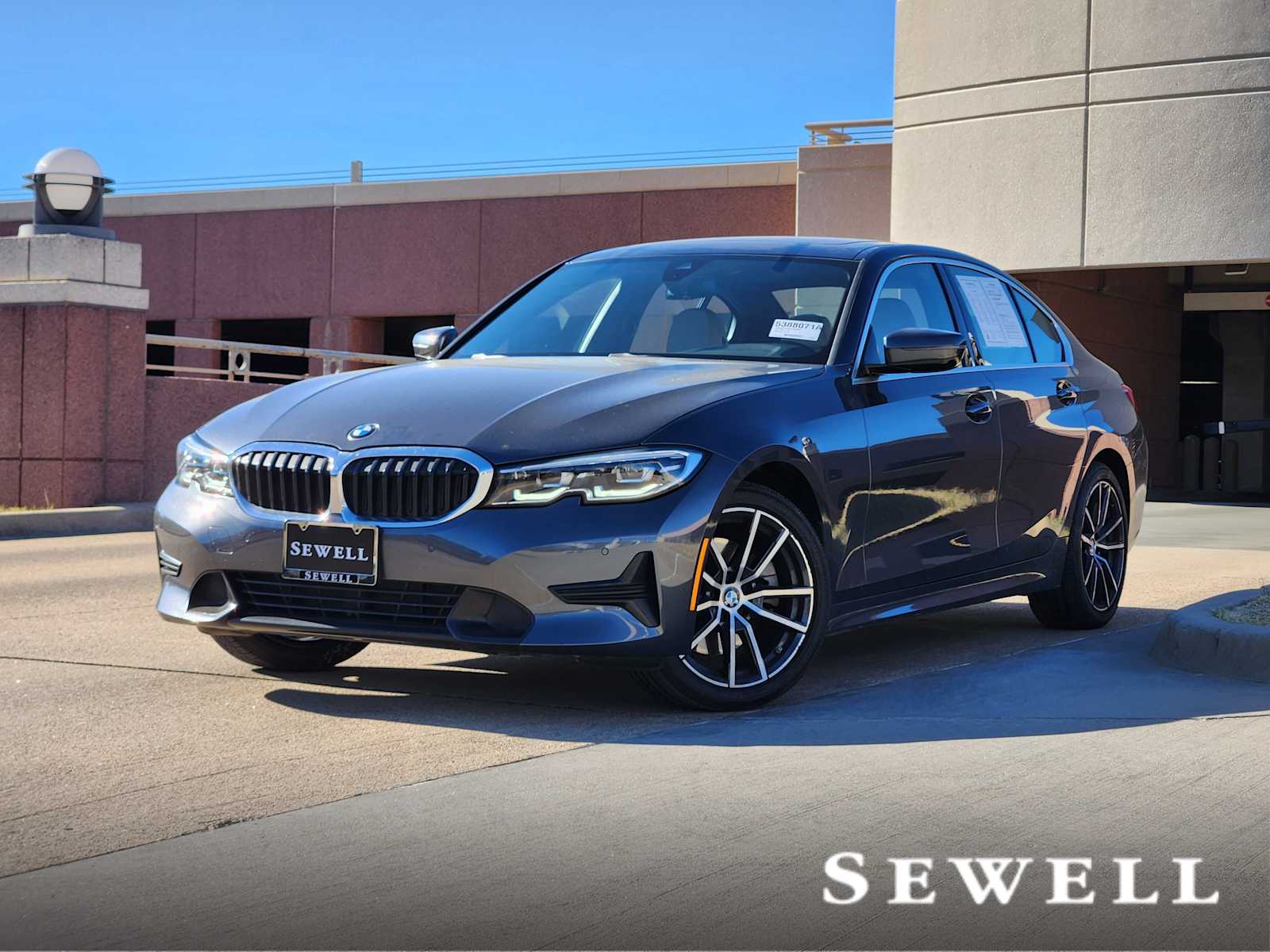 2019 BMW 3 Series 330i's photo