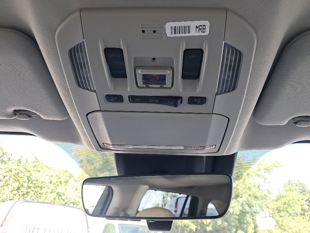 2021 Toyota Highlander Hybrid XLE photo 21