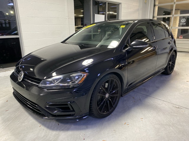 2018 Volkswagen Golf R 4Motion photo 3