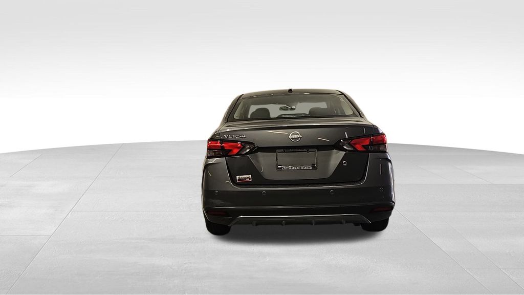 2025 Nissan Versa 1.6 S photo 4