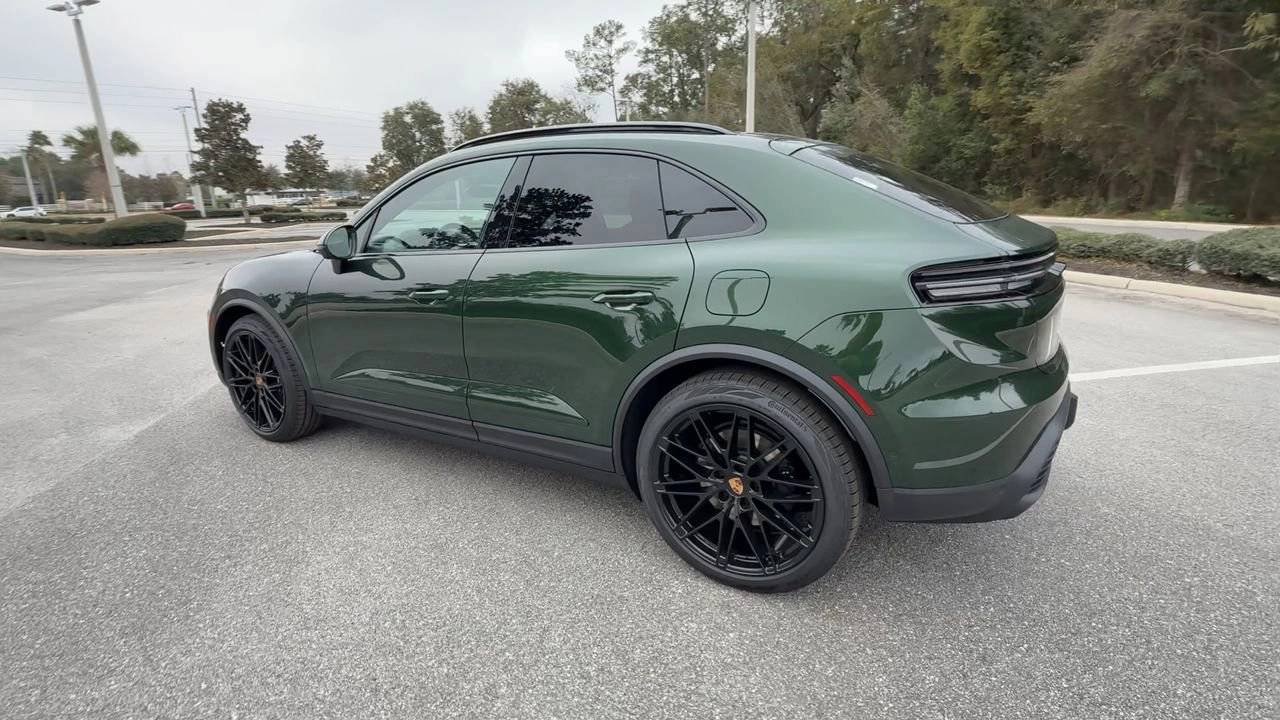 2024 Porsche Macan 4 Electric photo 6