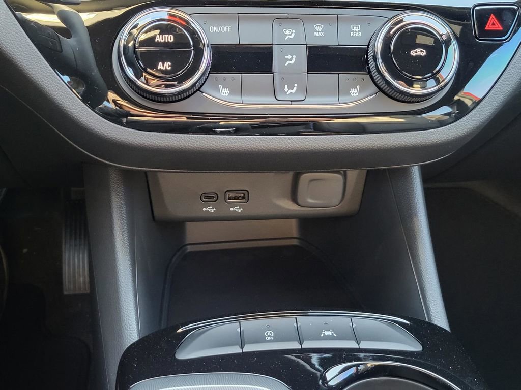 2026 Buick Envista ST photo 9