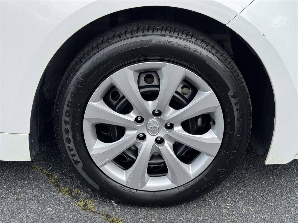 2024 Toyota Corolla LE photo 24