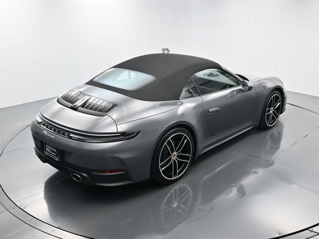 2025 Porsche 911 photo 25