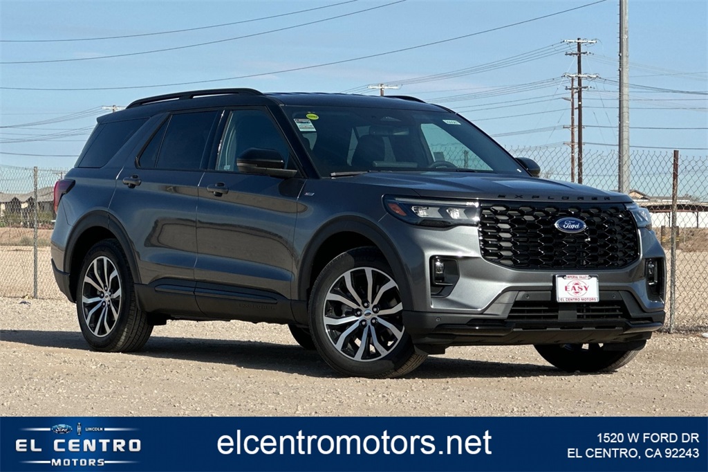 2025 Ford Explorer ST-LINE's photo