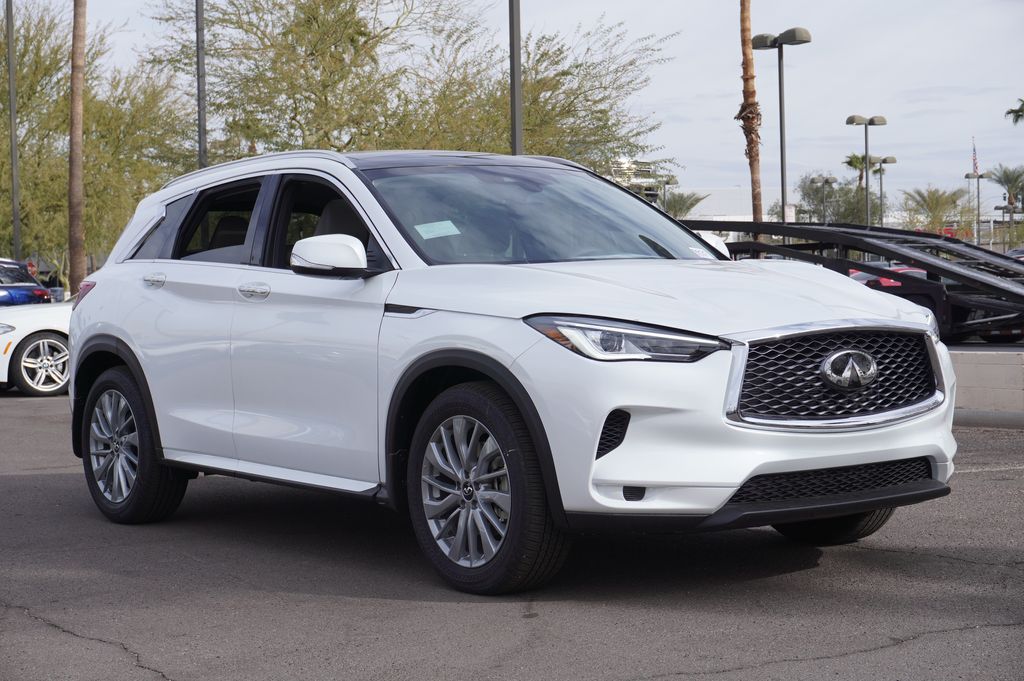 2025 Infiniti QX50 Luxe photo 4