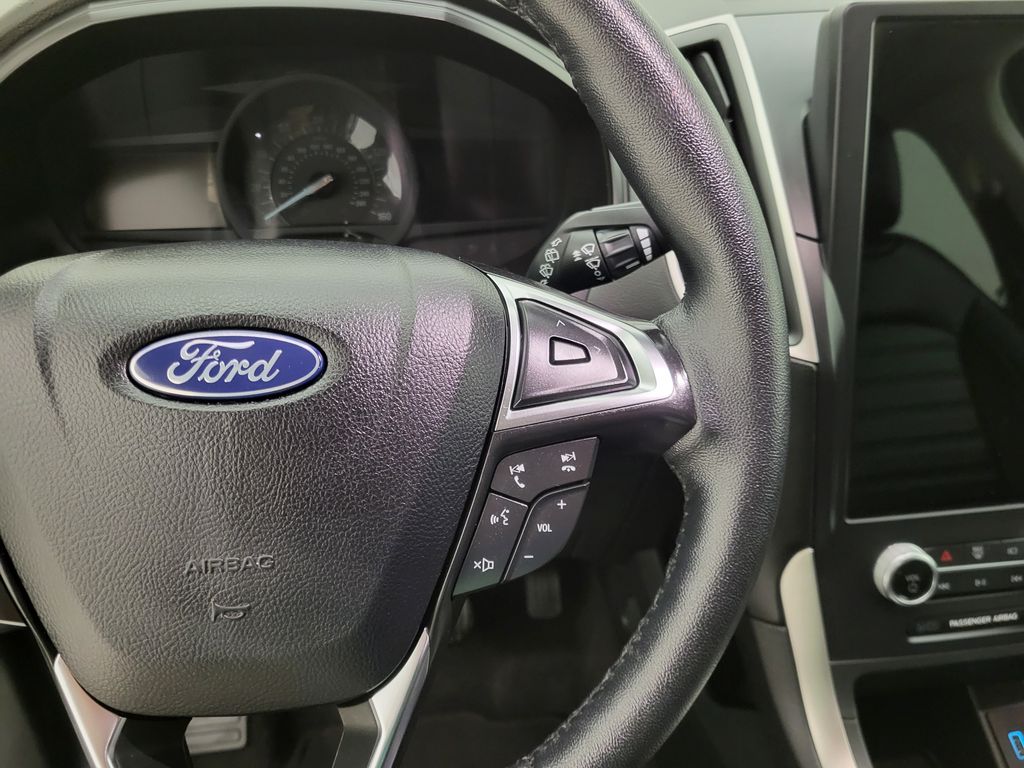 2024 Ford Edge SEL photo 5