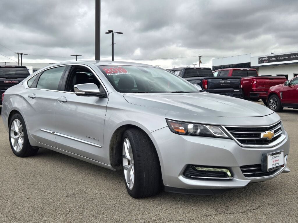 2019 Chevrolet Impala Premier photo 2