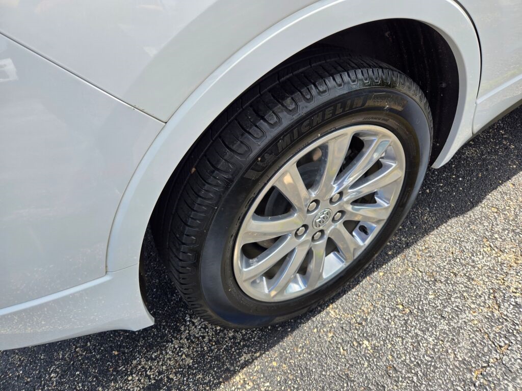 2019 Buick Envision Essence photo 8
