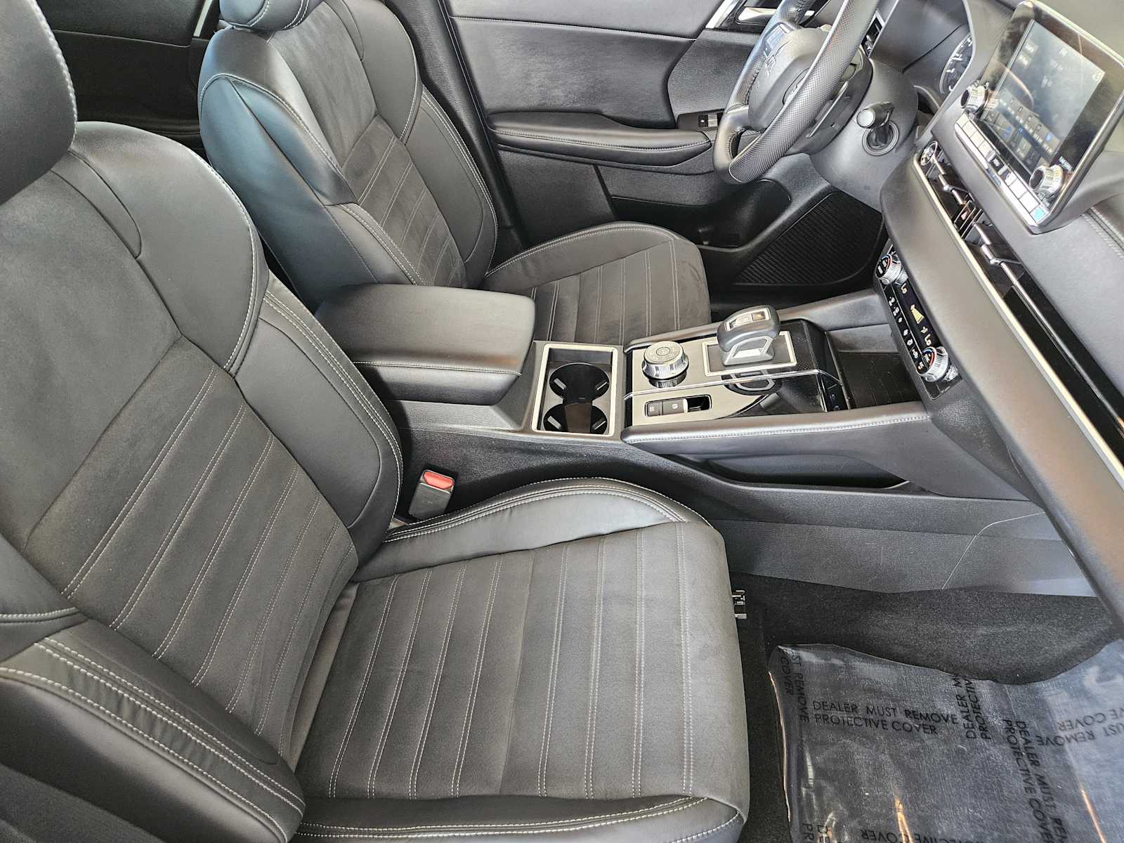 2022 Mitsubishi Outlander Black Edition photo 25
