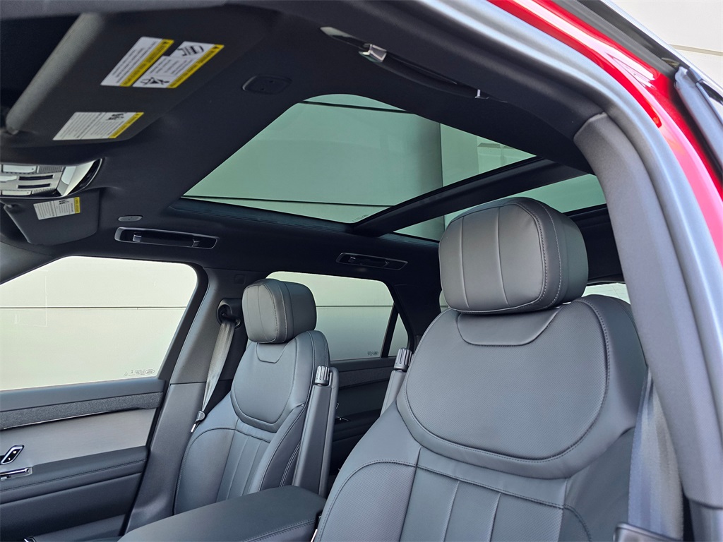2025 Land Rover Range Rover Sport SE photo 20