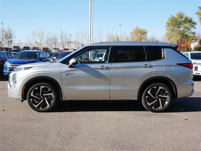 2025 Mitsubishi Outlander PHEV SEL photo 2