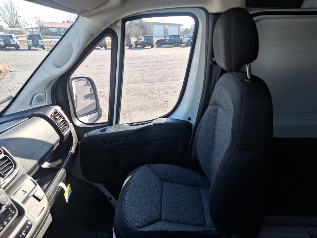 2025 Ram ProMaster 1500 photo 25