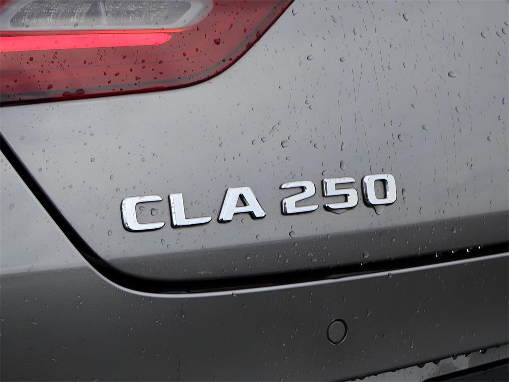 2024 Mercedes Benz CLA 250 4MATIC photo 8