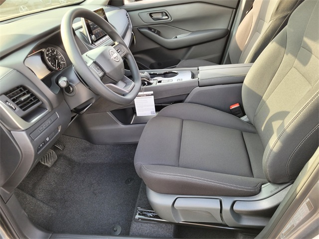 2026 Nissan Rogue S photo 9