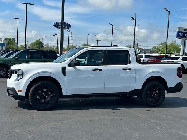 2025 Ford Maverick XLT photo 2