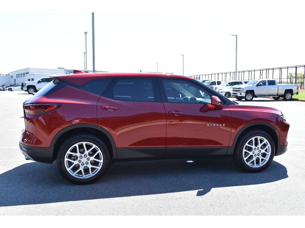 2025 Chevrolet Blazer 2LT photo 10