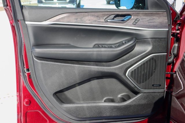2024 Jeep Grand Cherokee 4xe photo 7