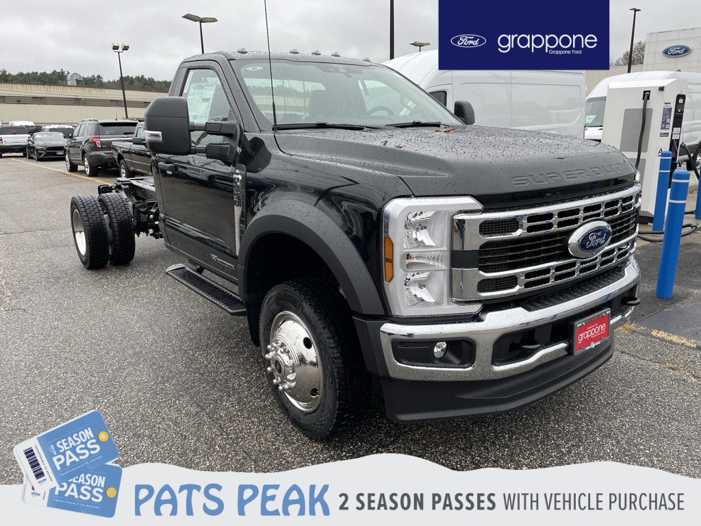 2026 Ford F-550 Super Duty Chassis Cab XL's photo