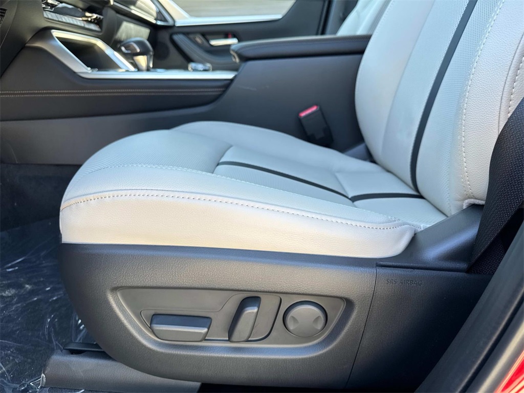 2025 Mazda CX-70 Premium photo 9