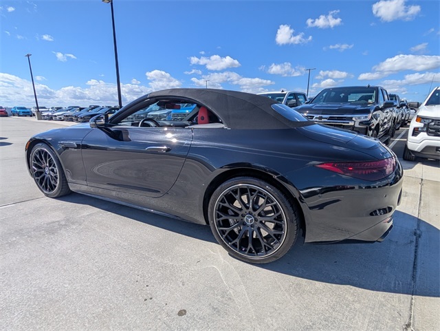 Used 2024 Obsidian Black Metallic Mercedes-Benz SL 43 AMG® image 10