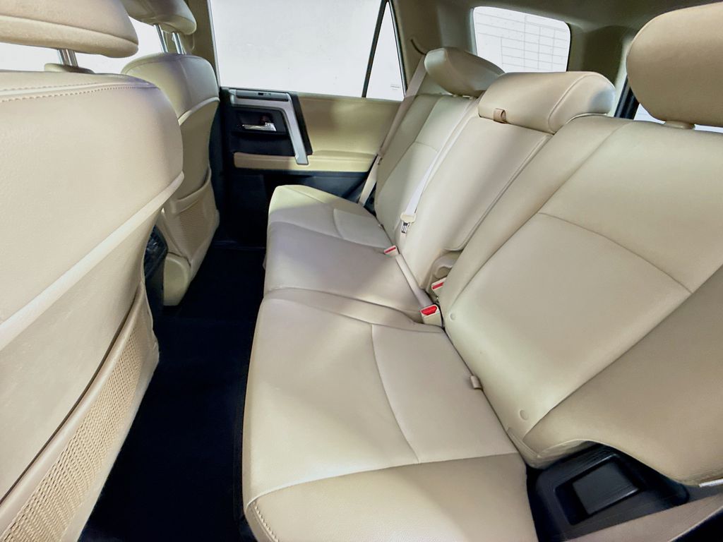 2015 Toyota 4Runner SR5 Premium photo 23