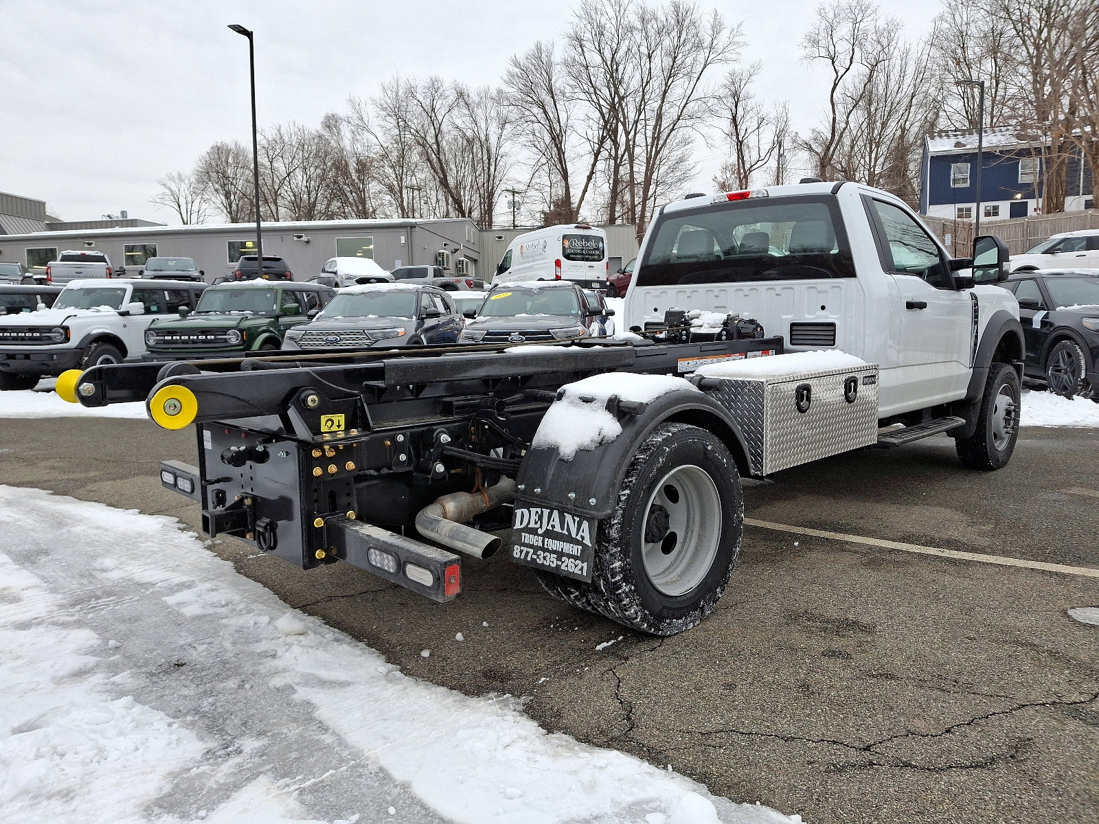 2024 Ford F-600 photo 3
