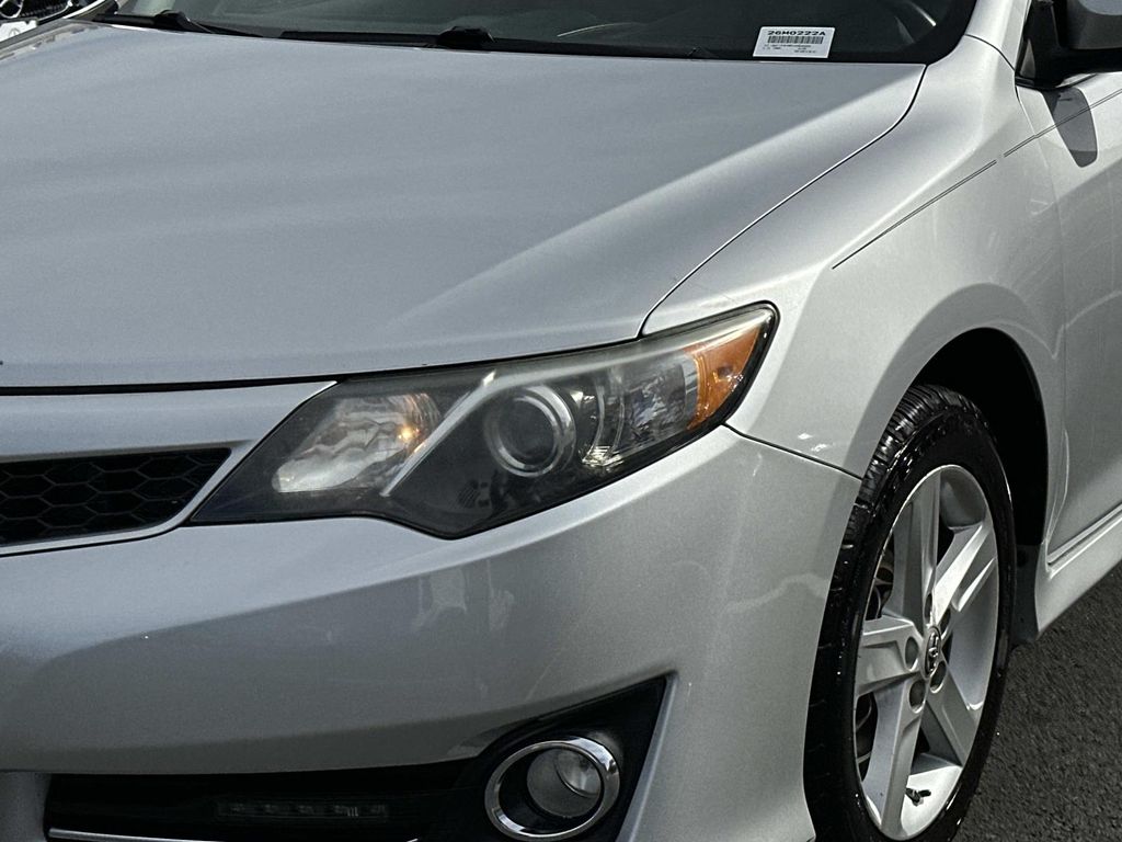 Used 2014 Toyota Camry SE Sport with VIN 4T1BF1FK0EU393029 for sale in Vienna, VA