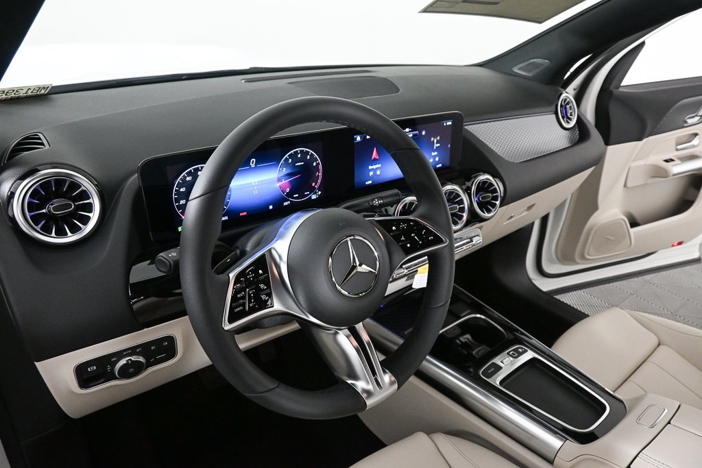 2025 Mercedes Benz GLA 250 photo 6