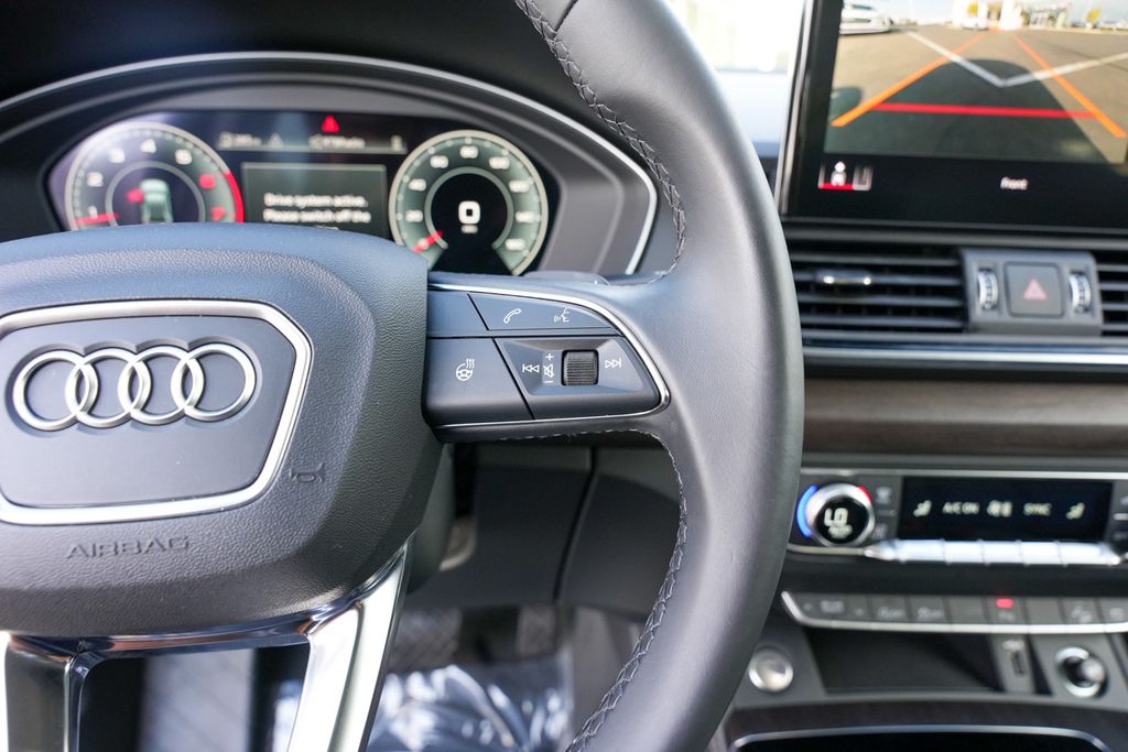 2022 Audi Q5 40 Premium Plus photo 16