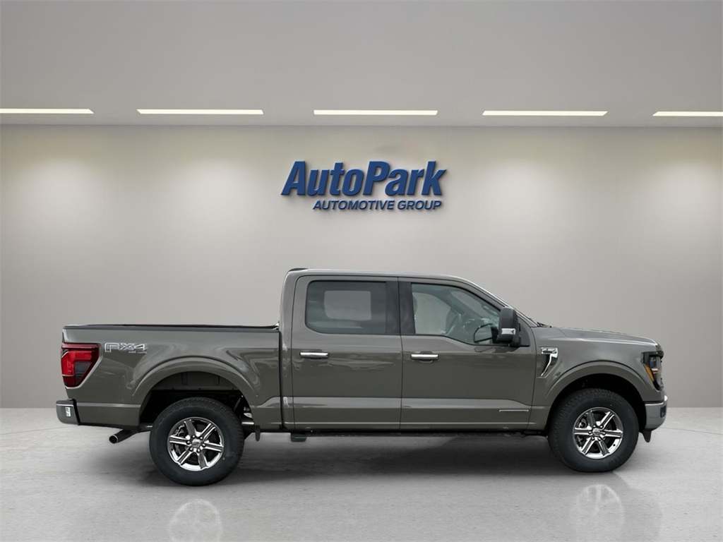 2025 Ford F-150 XLT photo 8