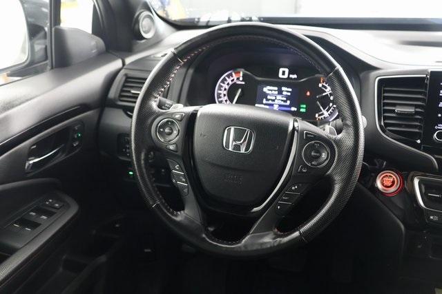 2023 Honda Ridgeline Black Edition photo 6