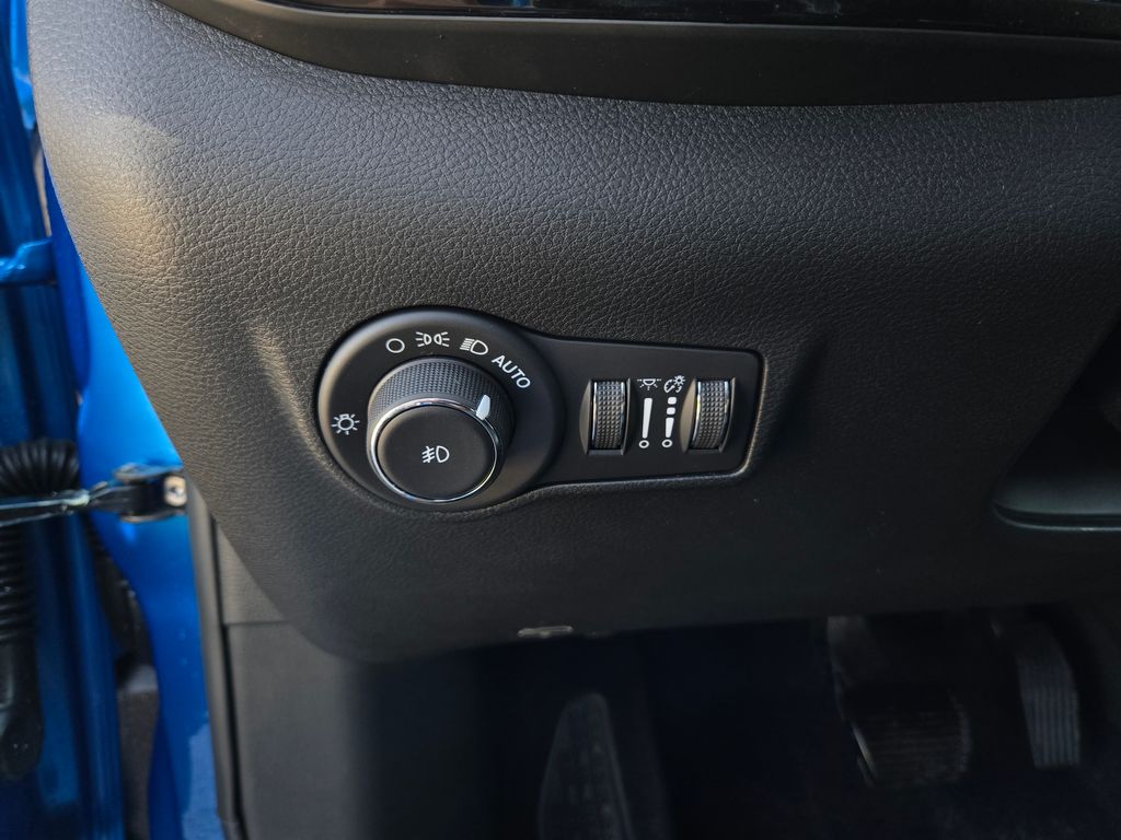 2026 Jeep Compass Limited photo 12