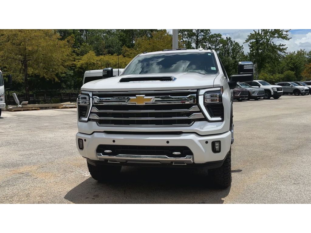 2025 Chevrolet Silverado 2500HD High Country photo 3