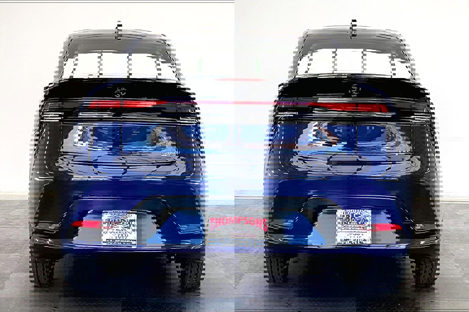 2025 Toyota Prius XLE photo 3
